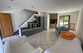 4 dormitorio piso 180 m² en Castiglione della Pescaia, Italia. 450 000 €