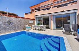 3 dormitorio adosado 121 m² en Playa Paraiso, España. 595 000 €