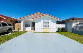 3 dormitorio casa de pueblo 150 m² en Hialeah, Estados Unidos. $550 000