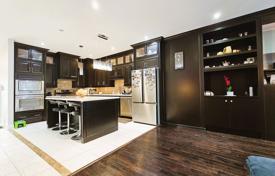 10 dormitorio casa de pueblo en Scarborough, Canadá. C$1 462 000