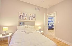 11 dormitorio casa de pueblo en Scarborough, Canadá. C$1 912 000