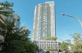 2 dormitorio piso en Lake Shore Boulevard West, Canadá. C$717 000