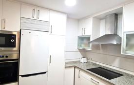 4 dormitorio piso 135 m² en Benidorm, España. 265 000 €