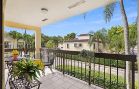 Condominio – West End, Miami, Florida,  Estados Unidos. $330 000