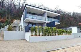 3 dormitorio piso 67 m² en Omišalj, Croacia. 280 000 €