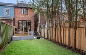 5 dormitorio adosado en Old Toronto, Canadá. C$2 363 000