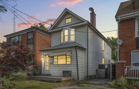 Casa de pueblo – Etobicoke, Toronto, Ontario,  Canadá. C$1 280 000