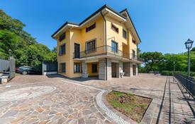 Villa – Padenghe sul Garda, Lombardía, Italia. 2 850 000 €