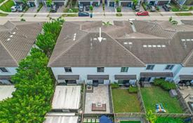 3 dormitorio casa de pueblo 164 m² en Miami, Estados Unidos. $410 000