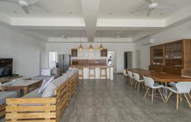 5 dormitorio villa 260 m² en Kerobokan, Indonesia. $347 000