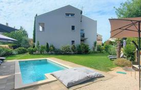 7 dormitorio casa de pueblo 340 m² en Bale, Croacia. 939 000 €
