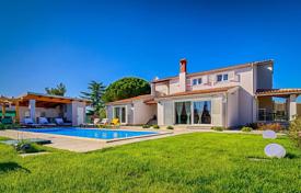 4 dormitorio casa de pueblo 226 m² en Fažana, Croacia. 740 000 €