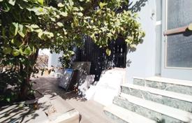 4 dormitorio chalet 250 m² en Athenian Riviera, Grecia. 550 000 €