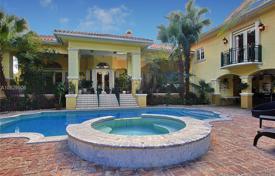 9 dormitorio villa 768 m² en Coral Gables, Estados Unidos. $2 375 000
