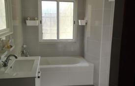 Apartamento de 3 dormitorios en Arroios. 405 000 €