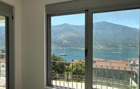 2 dormitorio piso 74 m² en Dobrota, Montenegro. 270 000 €