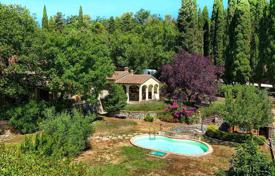 3 dormitorio villa 200 m² en Sassetta, Italia. 530 000 €