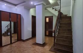 9 dormitorio casa de pueblo 355 m² en Tiflis, Georgia. $240 000