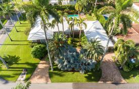 6 dormitorio villa 368 m² en Miami Beach, Estados Unidos. $2 745 000