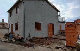 4 dormitorio casa de pueblo 200 m² en Pazin, Croacia. 280 000 €