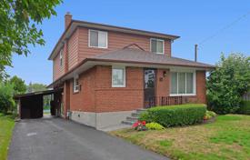 Casa de pueblo – Scarborough, Toronto, Ontario,  Canadá. C$1 284 000