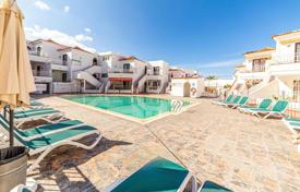 2 dormitorio piso 66 m² en Los Cristianos, España. 300 000 €
