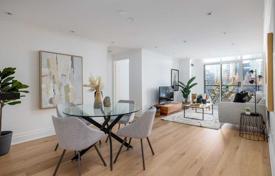 5 dormitorio piso en North York, Canadá. C$1 217 000