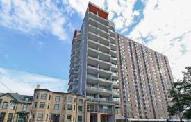 5 dormitorio piso en Gerrard Street East, Canadá. C$1 040 000