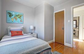 7 dormitorio casa de pueblo en Scarborough, Canadá. C$2 092 000