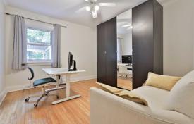 3 dormitorio casa de pueblo en East York, Canadá. C$2 026 000