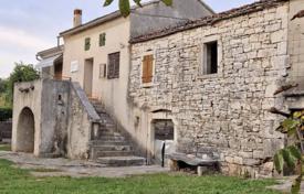 5 dormitorio casa de pueblo 140 m² en Kanfanar, Croacia. 180 000 €