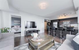 2 dormitorio piso en Lake Shore Boulevard West, Canadá. C$777 000