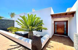 Villa – Lanzarote, Islas Canarias, España. 3 000 €  por semana
