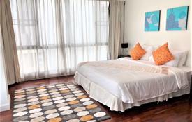 4-dormitorio apartamentos en condominio en Bang Rak, Tailandia. $3 700  por semana