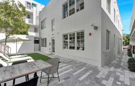 1-dormitorio apartamentos en condominio 49 m² en Miami Beach, Estados Unidos. $375 000