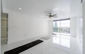 Condominio – North Miami, Florida, Estados Unidos. $260 000