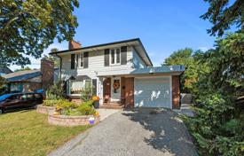 8 dormitorio casa de pueblo en North York, Canadá. C$2 133 000