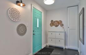 5 dormitorio casa de pueblo en North York, Canadá. C$2 048 000