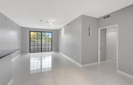 2-dormitorio apartamentos en condominio 107 m² en Boca Raton, Estados Unidos. $644 000