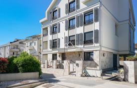 4 dormitorio piso 102 m² en Tivat city, Montenegro. 400 000 €