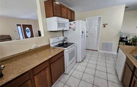 Casa de pueblo – Tamarac, Broward, Florida,  Estados Unidos. $378 000