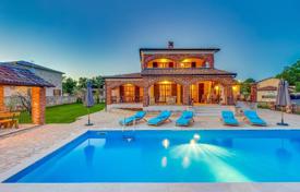 5 dormitorio casa de pueblo 205 m² en Višnjan, Croacia. 650 000 €