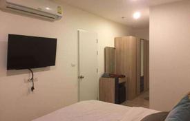 2-dormitorio apartamentos en condominio en Khlong Toei, Tailandia. $174 000