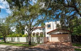 Villa – Key Biscayne, Florida, Estados Unidos. 2 782 000 €