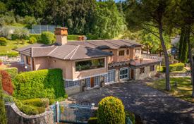 28 dormitorio finca rústica 840 m² en Arezzo, Italia. 1 300 000 €