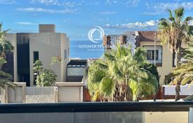 3 dormitorio chalet 120 m² en Adeje, España. 665 000 €