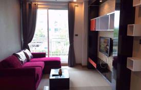 1-dormitorio apartamentos en condominio en Huai Khwang, Tailandia. $115 000