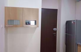 1-dormitorio apartamentos en condominio en Watthana, Tailandia. $245 000