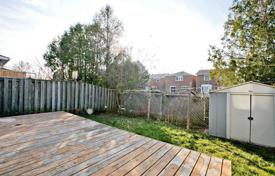 9 dormitorio casa de pueblo en Scarborough, Canadá. C$1 530 000