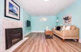 9 dormitorio casa de pueblo en North York, Canadá. C$2 402 000